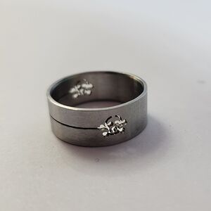 Skull And Crossbones Ring Size 7 Stainless Steel Silver Tone